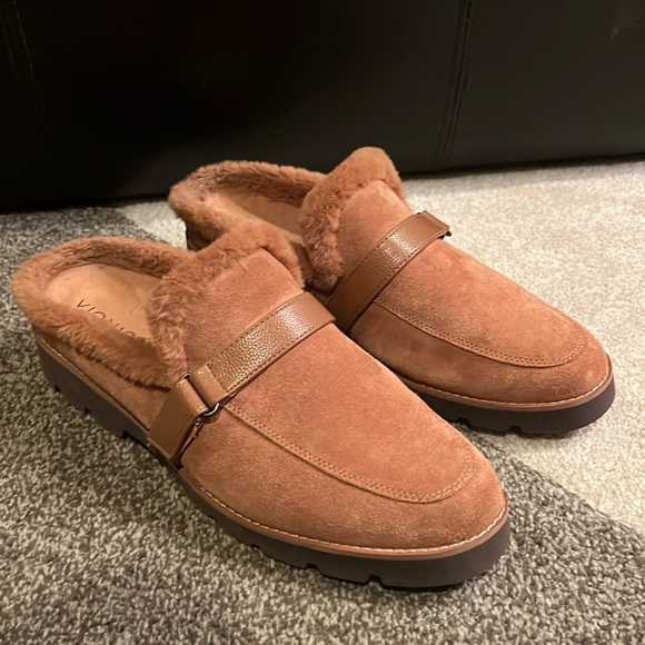 Vionic Kailen Faux Fur Shearling Toffee Genuine Suede Mules - 11 (super clean) - Picture 1 of 9